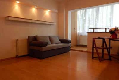 3 camere de inchiriat langa metrou Brancusi