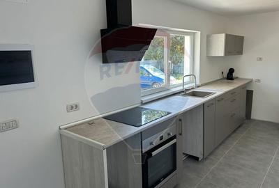 Casa renovata cu 4 camere in Urechesti - 2