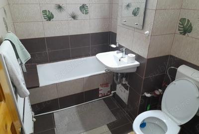 Inchiriez apartament doua camere micro 14, 1500 lei - 5