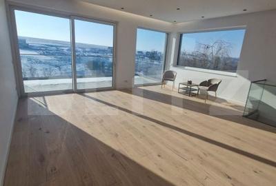 Casă cu 4 camere cu Teren 860 Mp în Central