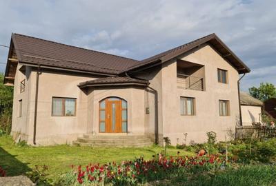 Casă cu 4 camere cu Teren 2900 Mp în Bălteni - 8