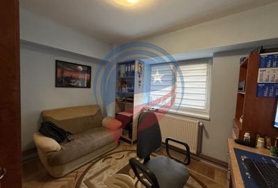 Apartament cu 4 camere decomandat în 1 Mai - 14