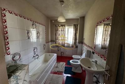 Casă cu 3 camere cu Canalizare în Secuieni - 13
