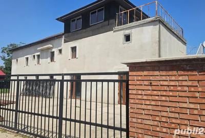 Cladire spatiu comercial - 4