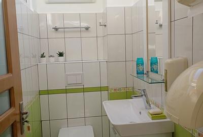 Spațiu comercial, de 180 mp, în Central - 1