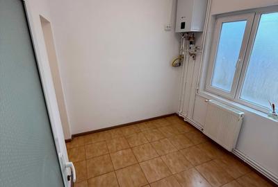 Spațiu comercial, de 55 mp, în Central - 5