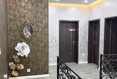 Vila deosebita cu piscina interioară - 16