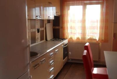 Apartament cu 2 camere semidecomandat, mobilat în Bălcescu