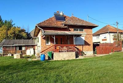 Casă individuală cu 3 camere cu Teren 1088 Mp în Vața de Jos - 1