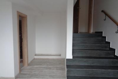 Apartament cu 4 camere in cladire de birouri - 3