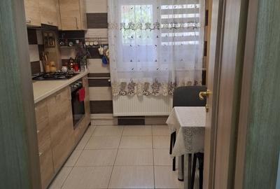 Apartament cu 3 camere decomandat în Sebastian
