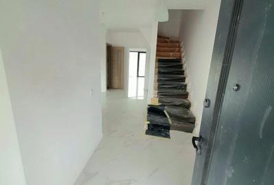 Casă cu Teren 217 Mp în Central