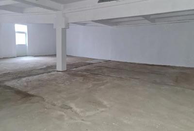 Spațiu comercial, de 200 mp, în Central