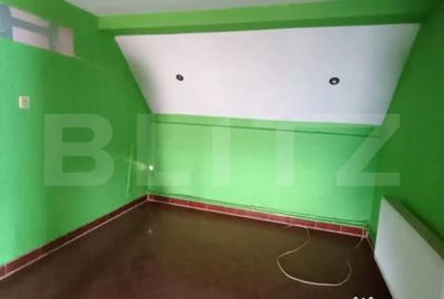 Casă cu 6 camere cu Teren 271 Mp în Malu Roșu - 4