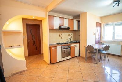 Apartament cu 3 camere semidecomandat în Nufărul - 1