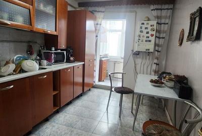 Apartament cu 3 camere decomandat în Central - 14