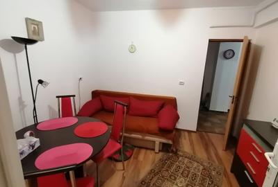 Apartament cu 2 camere decomandat, mobilat în Primo