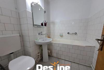 ZIMBRU, Apartament 3 camere, DECOMANDAT, 59.5mp, et 4 cu pod - 8