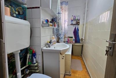 Garsonieră decomandată în Vitan