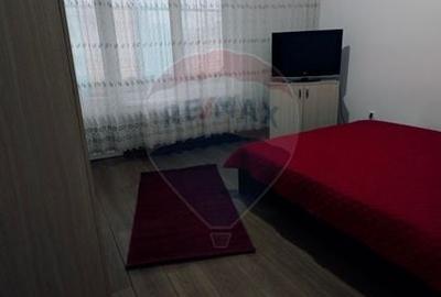 Apartament cu 3 camere decomandat, mobilat în 1 Mai - 10