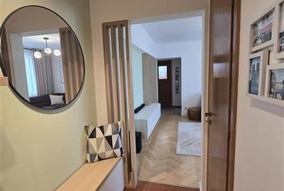 Apartament cu 3 camere semidecomandat, mobilat în Central - 2