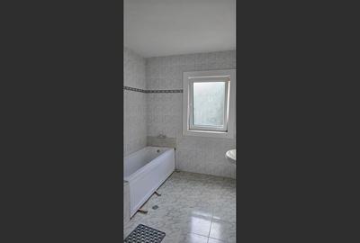 Casă cu 5 camere, 3 terase si gradina mica | Zona Lipovei - 34