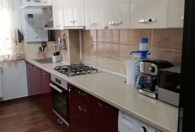 Apartament cu 2 camere decomandat în Sânpetru