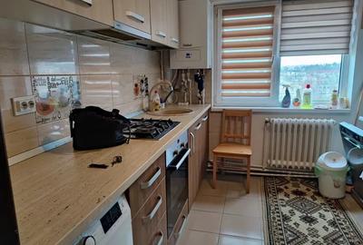 Apartament cu 3 camere decomandat, mobilat în Podu Roș - 3