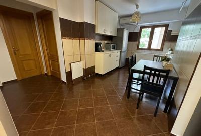 Apartament cu 3 camere decomandat în Decebal - 11