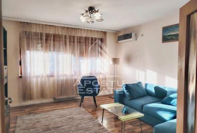 Apartament cu 3 camere decomandat, mobilat în P-ța Unirii