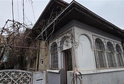 Casă cu 7 camere cu Teren 176 Mp în Pantelimon