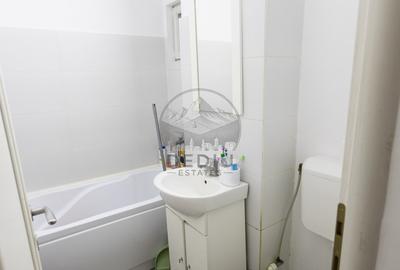 Apartament cu 3 camere decomandat, mobilat în Florilor - 9