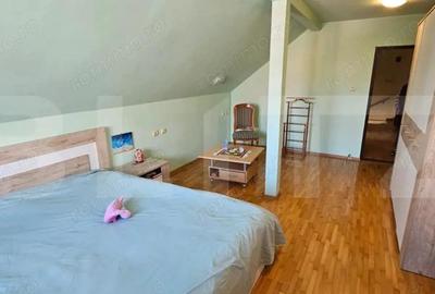 Casă cu 6 camere cu Teren 163 Mp în Gojdu - 10