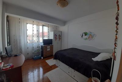 Apartament cu 2 camere decomandat în Roșu - 2