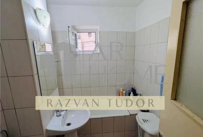 Apartament 4 camere 80mp , P-ta Mihai Viteazul , zona centra - 2