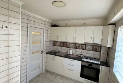 Garsonieră decomandată în Micro 21