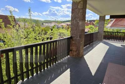 Casă cu 6 camere cu Teren 302 Mp în Semicentral - 2