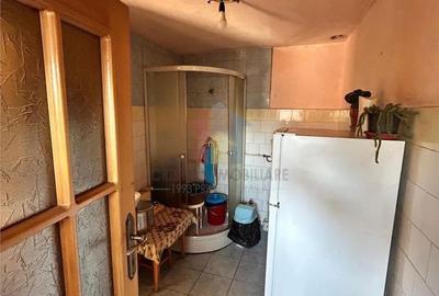 Casă cu 5 camere cu Teren 231 Mp în Chercea