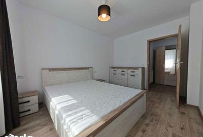 Apartament cu 2 camere decomandat, mobilat în Tractorul - 8