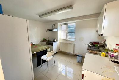 Spațiu industrial, de 516.65002441406 mp, în Palota - 11