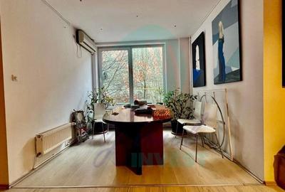 Casă individuală cu 8 camere cu Canalizare în Parcul Carol - 13