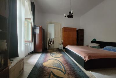 Apartament in cladire istorica.100mp - 2