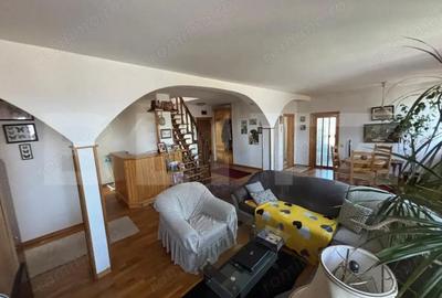 Apartament cu 3 camere decomandat în Ultracentral