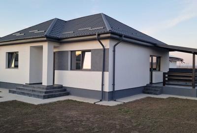 Casă cu 4 camere în Șerbănești - 7