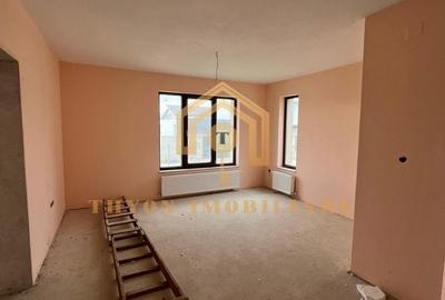 Casă cu 7 camere cu Teren 357 Mp în Central - 6