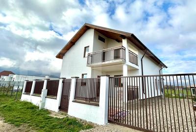 Casa individuala cu 4 camere, 2 terase, 189mp, 2 balcoane, 448 mp teren - 8