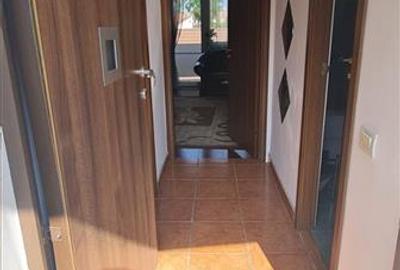 Apartament cu 2 camere semidecomandat, mobilat în Central - 1
