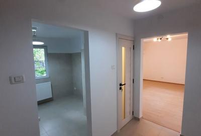 Apartament cu 3 camere semidecomandat în Tineretului - 20