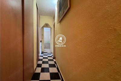 Apartament 3 camere de vanzare Nicolina - C.U.G., - 1