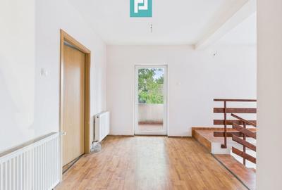 Casă cu 5 camere în Remetea Mare - 2